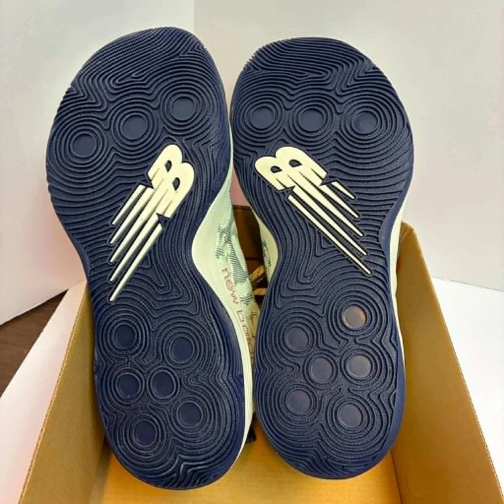 New Balance Two WXY v3 Basketball Shoes Mens 10.5/Wmns 12 White Blue FuelCell